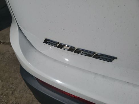 Used 2017 Ford Edge SE FWD image 10