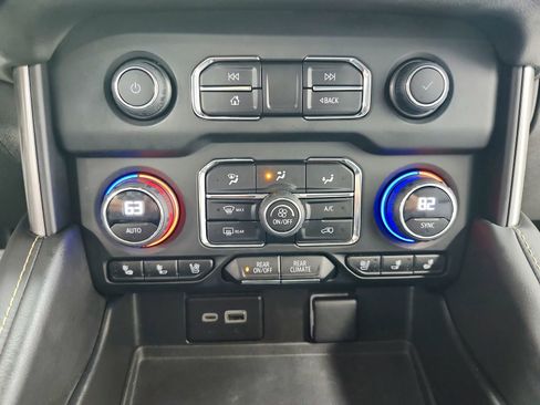 Used 2023 Chevrolet Tahoe Premier image 32