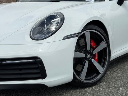 Used 2024 Porsche 911 Carrera S RWD image 4