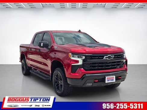 Used 2024 Chevrolet Silverado 1500 LT Trail Boss w/ LT Trail Boss Premium Package AWD/4WD image 1