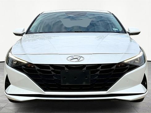 Used 2022 Hyundai Elantra SEL w/ Cargo Package image 3