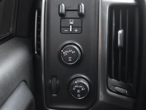 Used 2018 Chevrolet Silverado 1500 LT w/ All Star Edition image 14