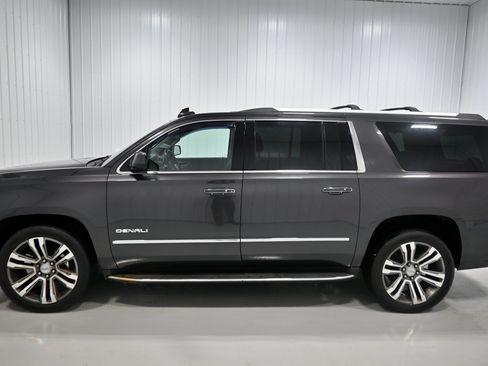 Used 2018 GMC Yukon XL Denali w/ Open Road Package AWD/4WD image 27