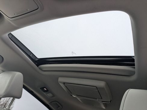 Certified 2023 Honda Odyssey Touring image 12