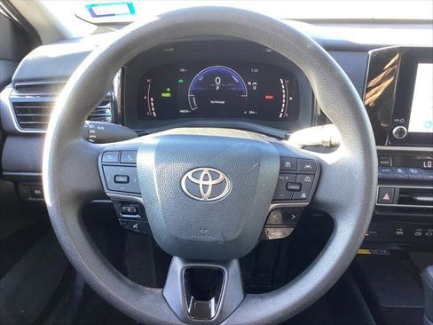 Used 2025 Toyota Camry LE FWD image 36