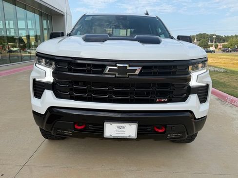 Used 2025 Chevrolet Silverado 1500 LT Trail Boss w/ Convenience Package II AWD/4WD image 11