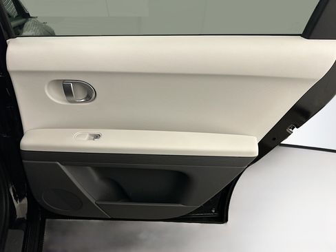 Used 2024 Hyundai Ioniq 5 SEL image 32