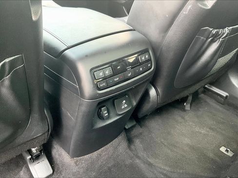 Used 2021 Hyundai Palisade Limited FWD image 10