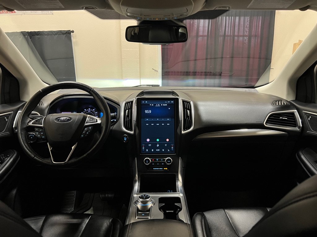 Used 2022 Ford Edge Titanium AWD/4WD image 12