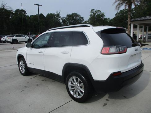 Used 2020 Jeep Cherokee Latitude Plus FWD image 20