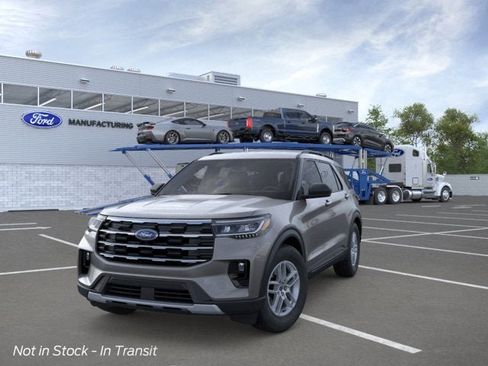 New 2026 Ford Explorer Active RWD image 4