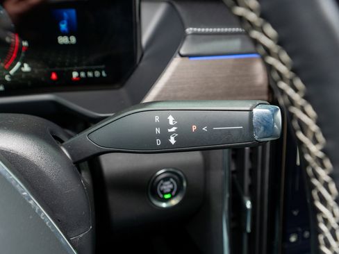 Used 2024 GMC Acadia Denali w/ Super Cruise Package image 28