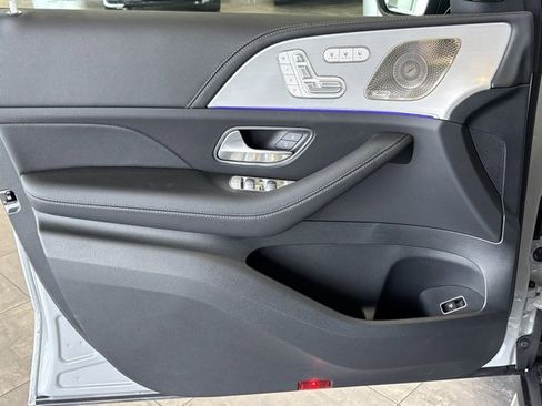 New 2025 Mercedes-Benz GLS 580 4MATIC image 16