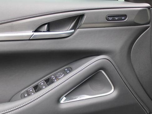 Certified 2025 INFINITI QX60 Luxe image 11