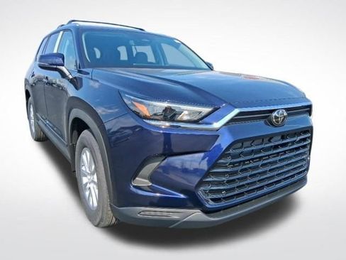 New 2026 Toyota Grand Highlander AWD image 2