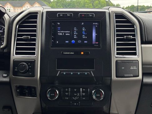 Used 2017 Ford F250 Lariat w/ FX4 Off-Road Package AWD/4WD image 35