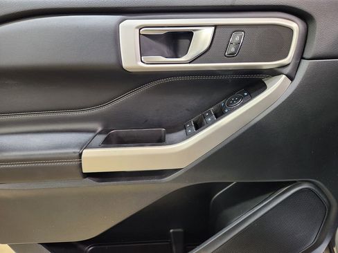 Used 2021 Ford Explorer XLT w/ Equipment Group 202A image 43