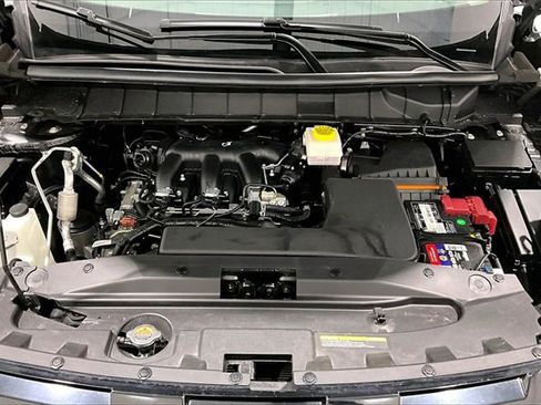 Used 2024 Nissan Pathfinder SV image 32