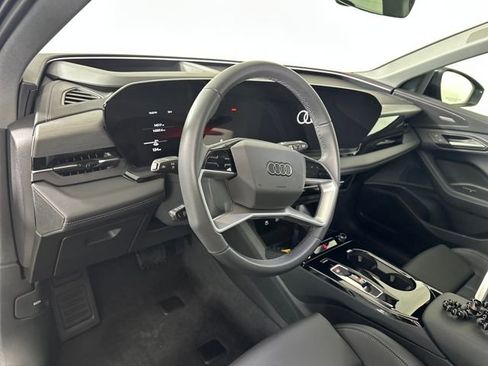 Used 2025 Audi Q6 e-tron Premium Plus image 13