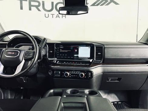 Used 2024 GMC Sierra 3500 SLE w/ SLE Convenience Package image 17