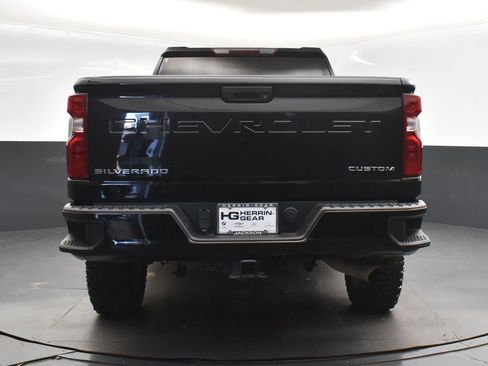 Used 2022 Chevrolet Silverado 2500 Custom w/ Safety Confidence Package image 6
