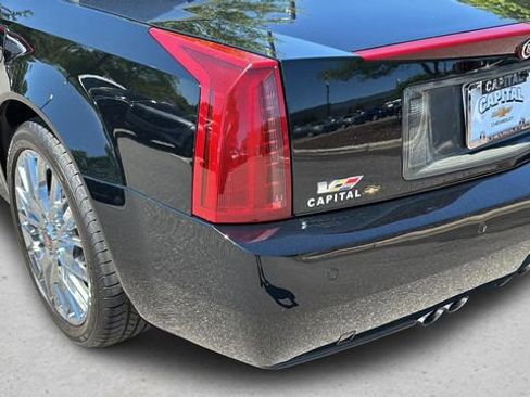 Used 2006 Cadillac XLR V RWD image 39