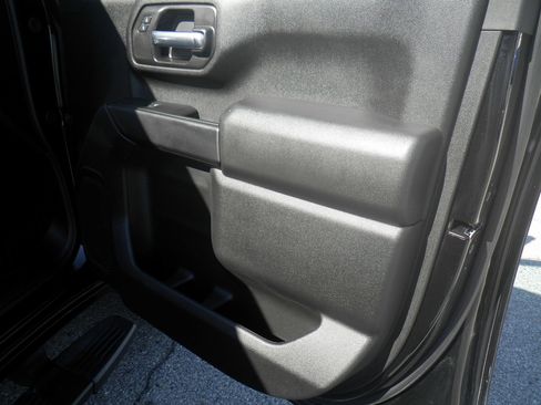 Used 2024 Chevrolet Silverado 2500 Custom w/ Custom Convenience Package image 27