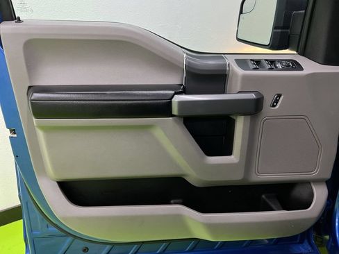 Used 2016 Ford F150 XLT w/ Equipment Group 302A Luxury AWD/4WD image 17