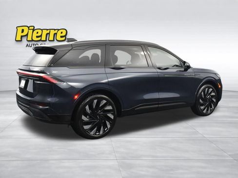 Certified 2024 Lincoln Nautilus Reserve w/ Equipment Group 202A image 4