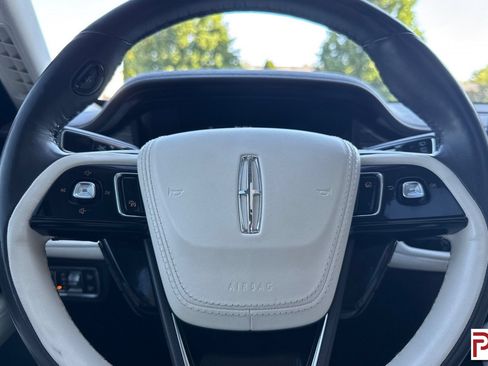 Used 2023 Lincoln Aviator Black Label w/ Dynamic Handling Package AWD/4WD image 30