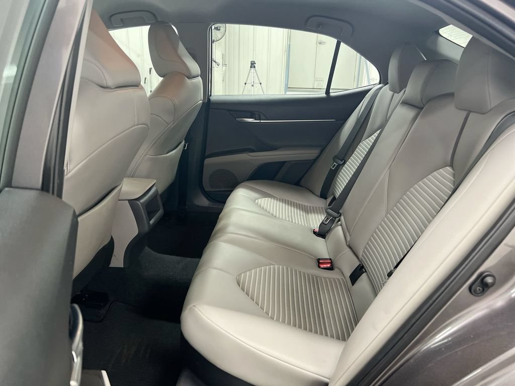 Used 2022 Toyota Camry SE FWD image 22