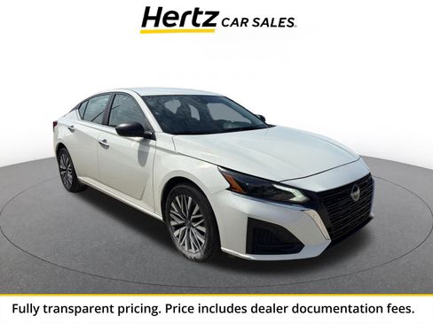Used 2025 Nissan Altima 2.5 SV FWD image 1