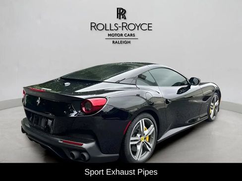 Used 2020 Ferrari Portofino Base image 8