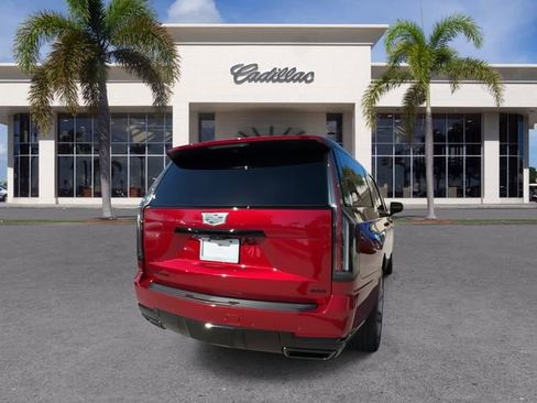 Certified 2025 Cadillac Escalade ESV Sport Platinum image 13