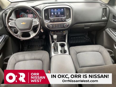 Used 2022 Chevrolet Colorado LT w/ Fleet Safety Package image 18