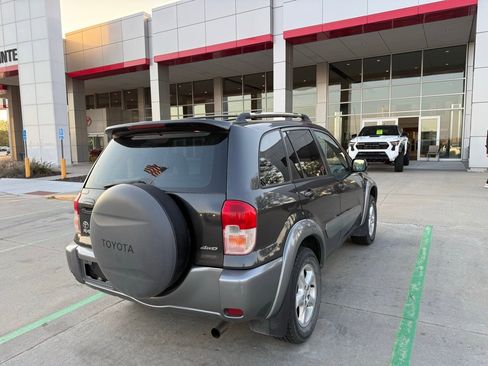 Used 2003 Toyota RAV4 4WD image 3