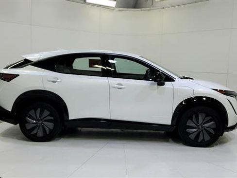 Certified 2024 Nissan Ariya AWD image 9
