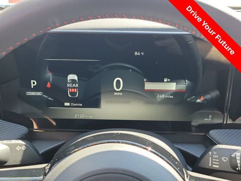 Used 2025 Nissan Kicks SR FWD image 7
