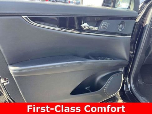 Used 2021 Lincoln Nautilus Reserve image 19