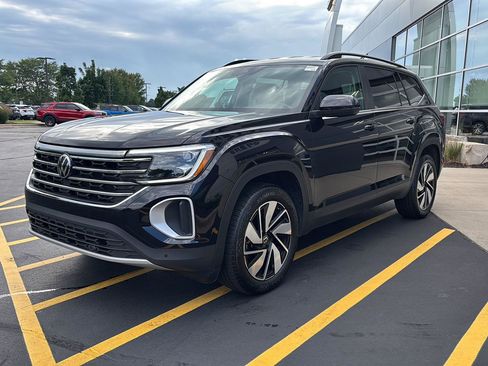Used 2026 Volkswagen Atlas SE AWD/4WD image 3