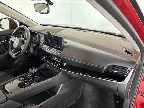 Used 2023 Nissan Rogue SL w/ SL Premium Package FWD image 31