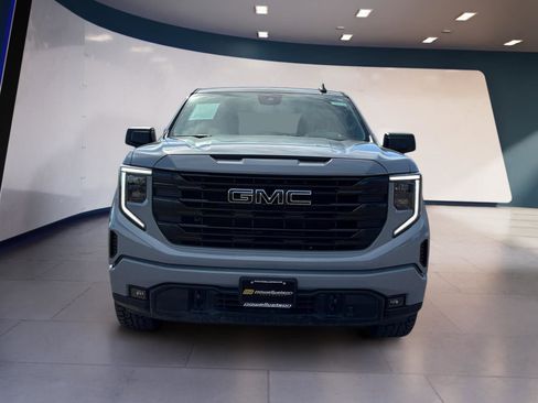 Used 2024 GMC Sierra 1500 Elevation w/ LPO, Elevation Black Package image 8
