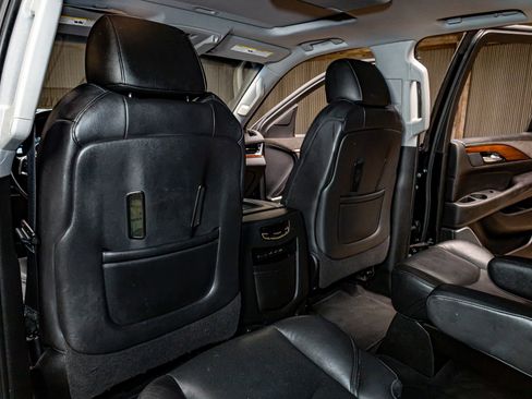 Used 2020 Cadillac Escalade ESV Premium Luxury image 20