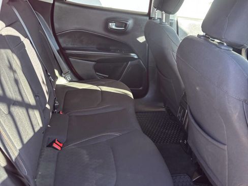 Used 2018 Jeep Compass Sport w/ Cold Weather Group image 16