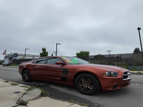 Used 2013 Dodge Charger R/T AWD/4WD image 2