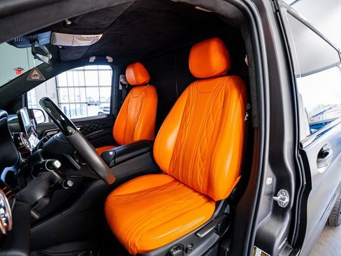 Used 2021 Mercedes-Benz Metris Passenger image 36