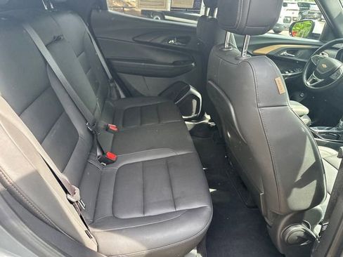 Used 2023 Chevrolet TrailBlazer ACTIV w/ Sun and Liftgate Package FWD image 18