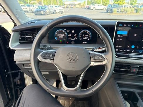 Used 2025 Volkswagen Tiguan S FWD image 18