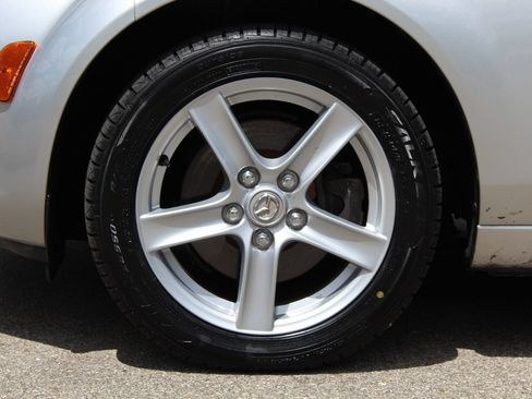 Used 2006 MAZDA MX-5 Miata Touring RWD image 24