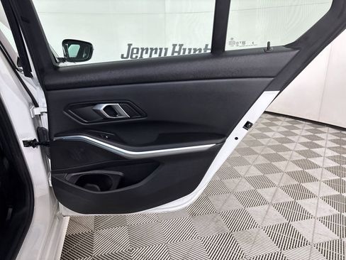 Used 2024 BMW 330i Sedan image 24